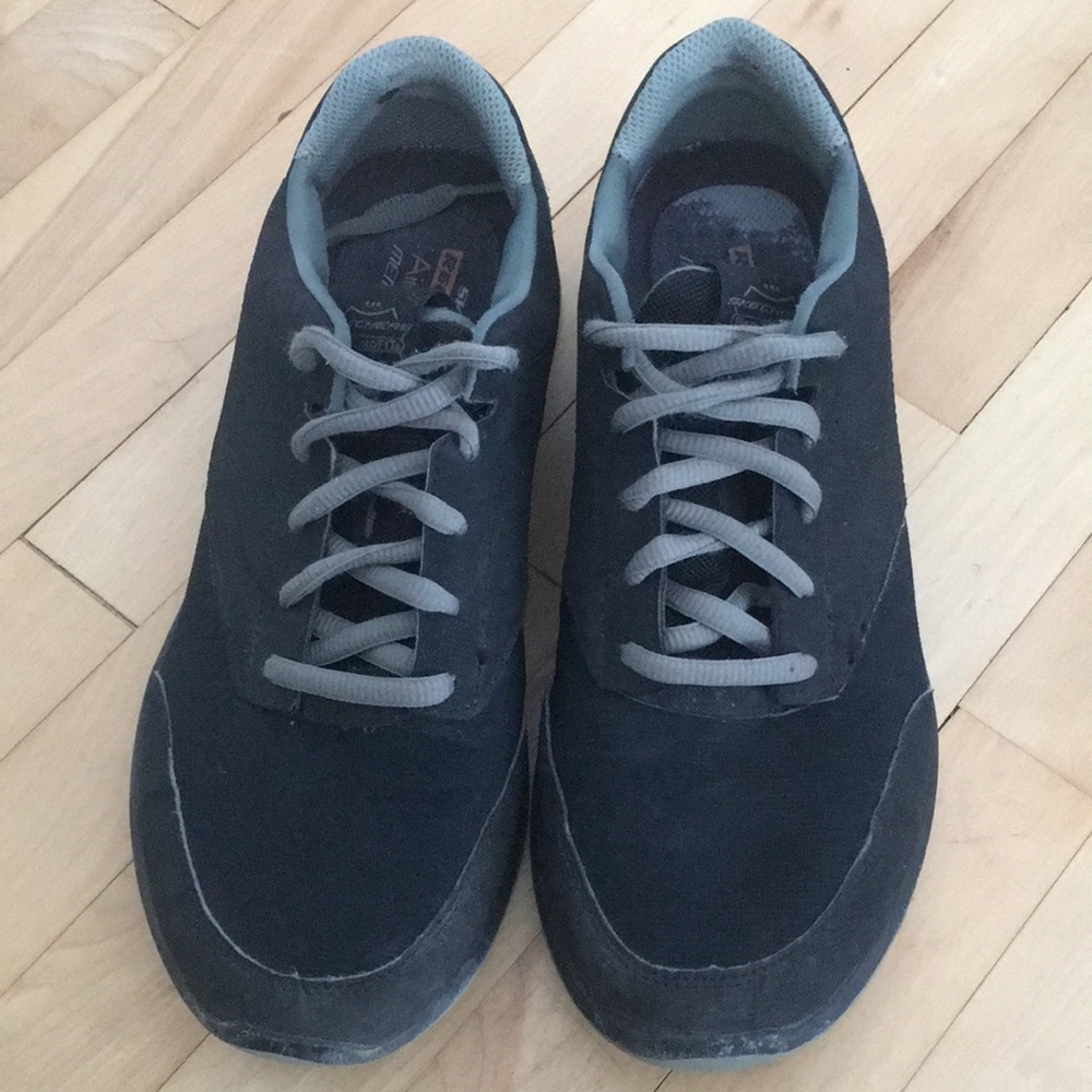 Sketchers Black and Gray Sneakers